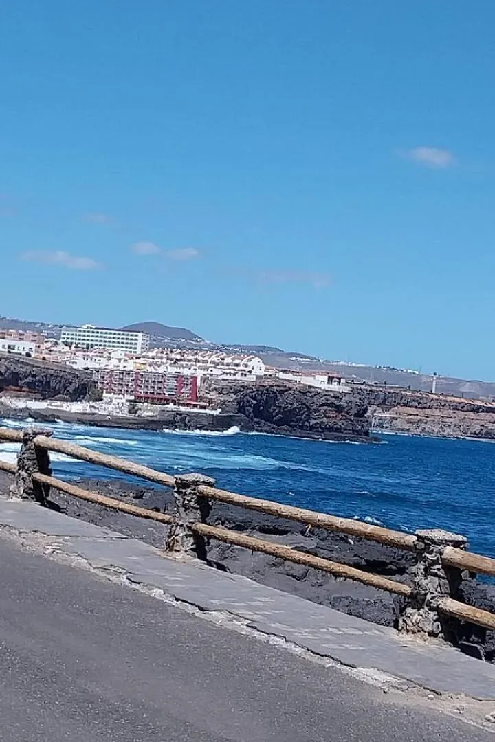 Ocean Breeze Apartment La Garita Spain